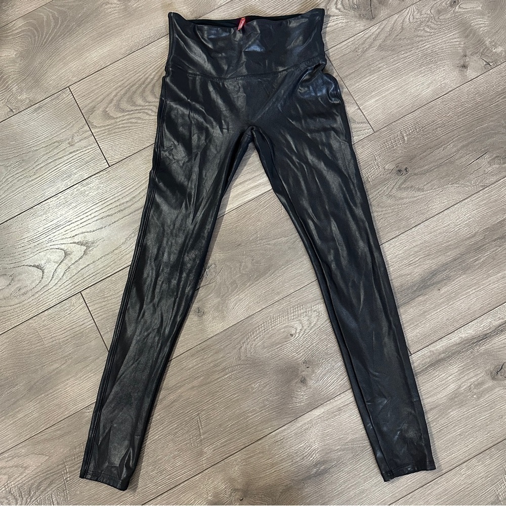 Spanx Faux Leather Black Leggings Size Medium - Picture 5 of 13